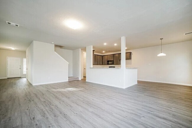 Building Photo - 30611 Lavender Trace Dr