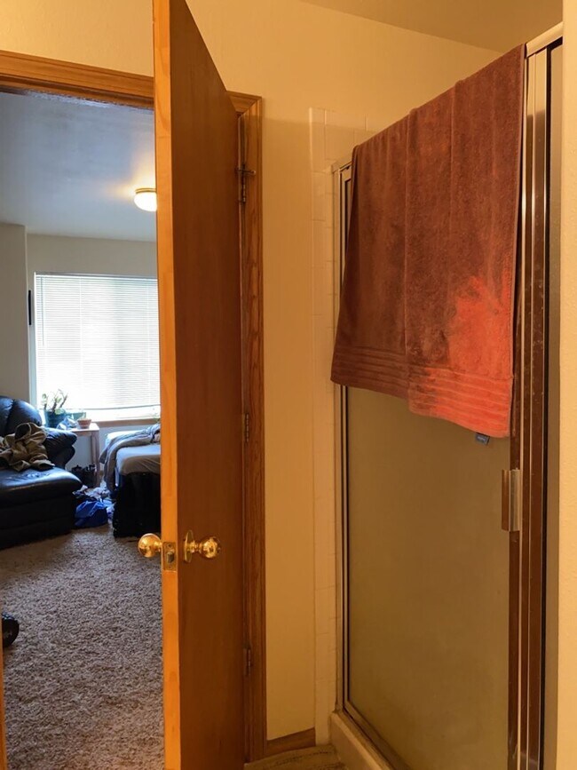 Building Photo - 906 Richmond Dr