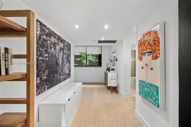 Building Photo - 141 Crandon Blvd