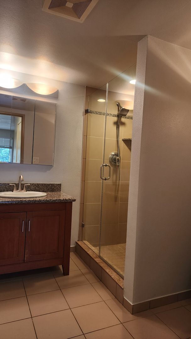 Building Photo - 1/2 Month FREE with Move In by September 1...