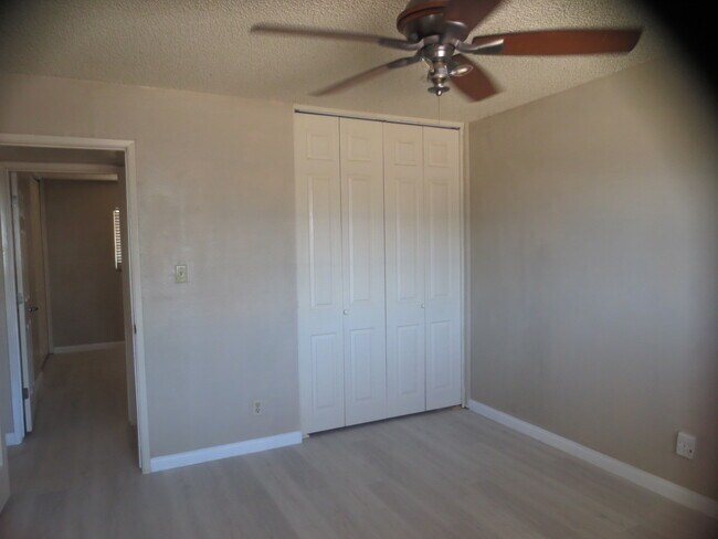 Building Photo - 3845 W Rovey Ave