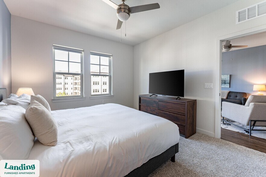 Building Photo - 1225 Utica Dr