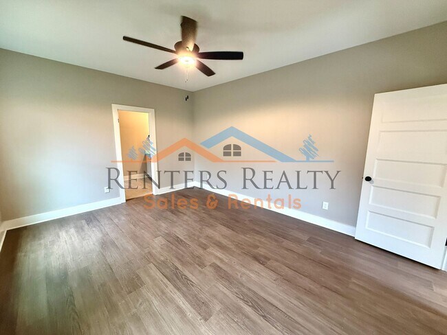 Building Photo - Charming Newer Construction Home with Garage & Fenced Yard