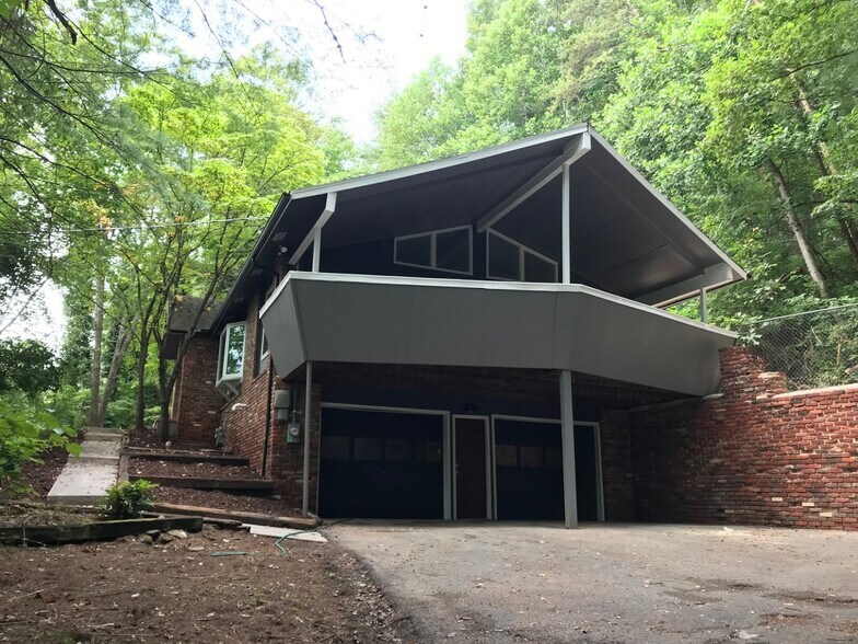 Building Photo - 246 Gum Hollow Rd