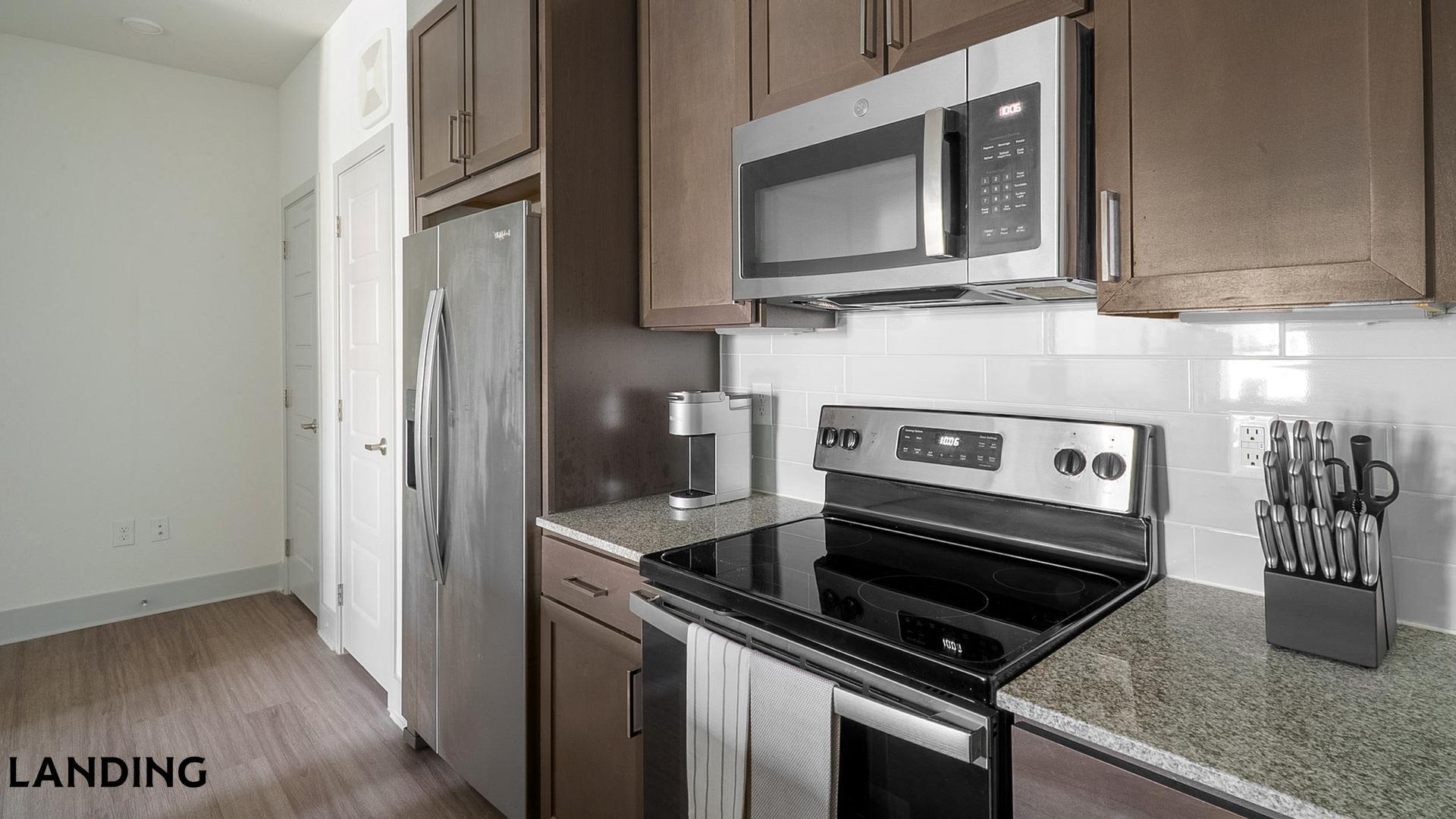 Building Photo - 698 Basilica Bay Dr