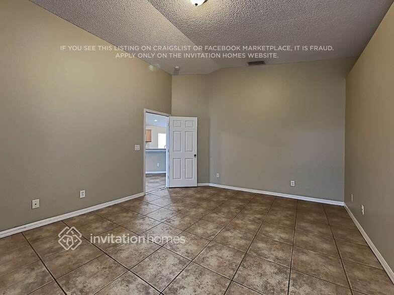 Building Photo - 813 Lake George Dr