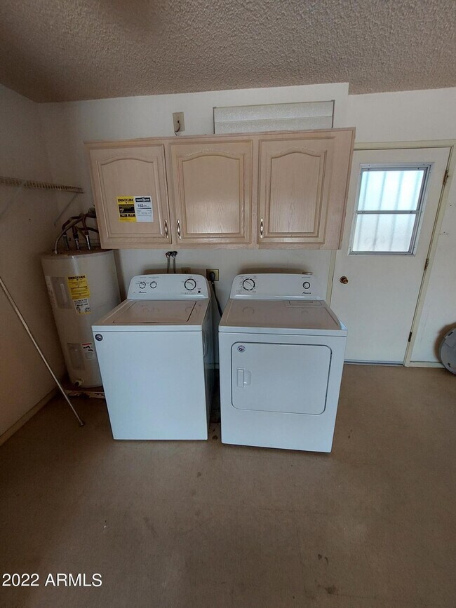 Building Photo - 13204 W Hyacinth Dr