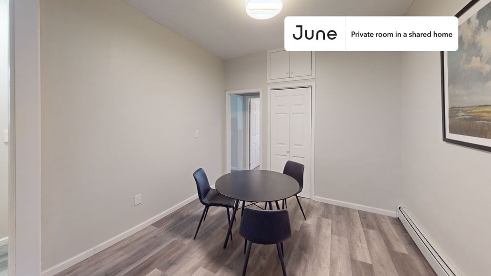 Building Photo - Room in Shared 3 bed/1 bath home in Ridgewood