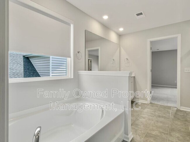 Building Photo - 175 Camellia Bloom Dr