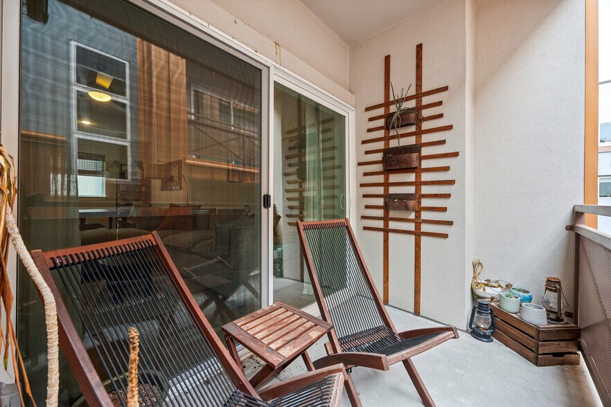 Patio - 2827 Manor Rd