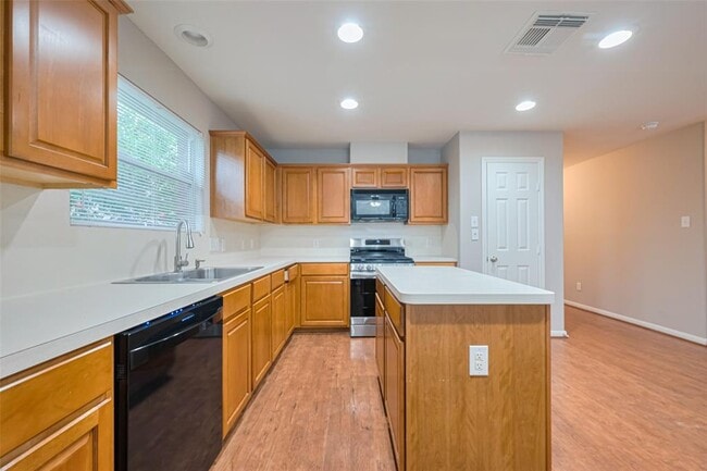 Building Photo - 17323 Thicket Hollow Ln