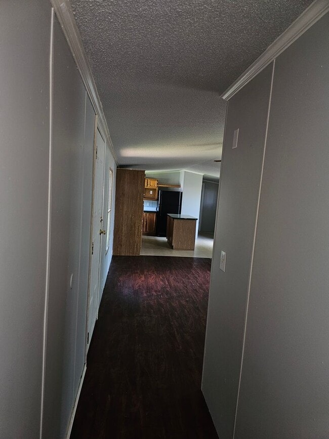 Building Photo - 3 bed 2 bath Mobile Home