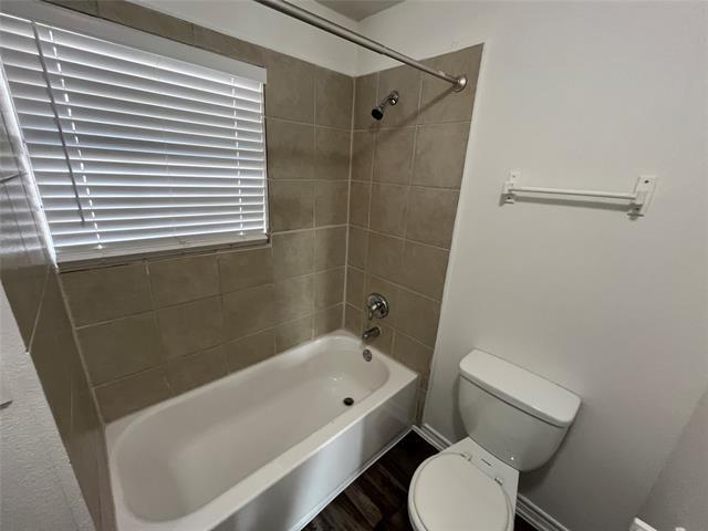 Building Photo - 1107 Calle Real