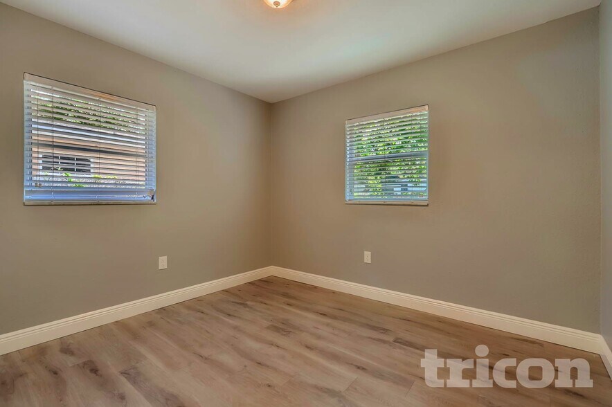 Building Photo - 8307 N Elmer St