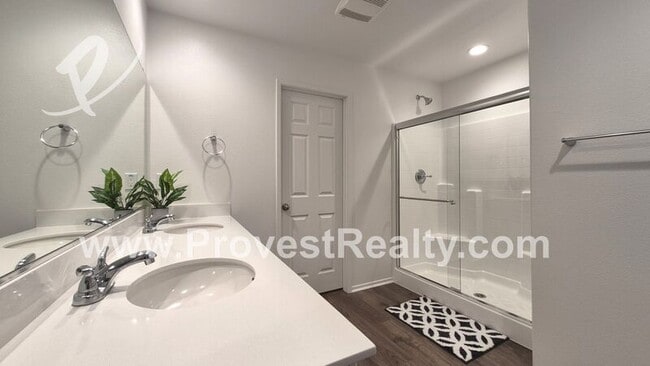 Building Photo - 12542 Ilona St