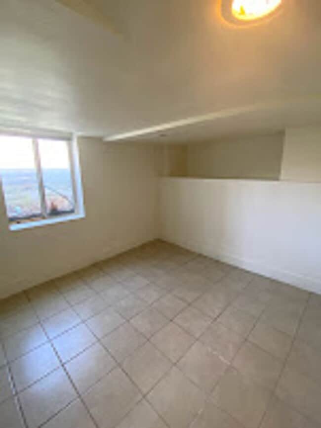 Building Photo - 171 N 800 W