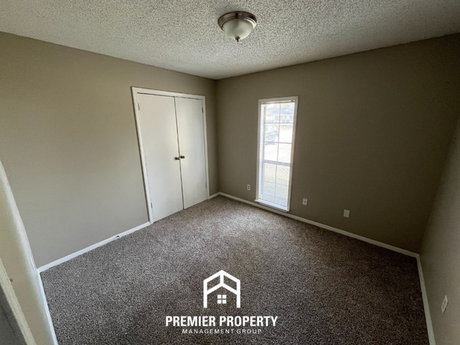 Building Photo - 5011 Tradewind Terrace