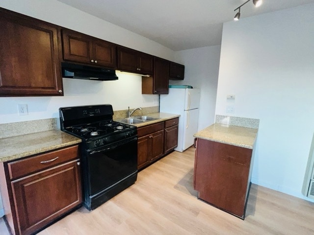 Building Photo - 2948 Kalmia St
