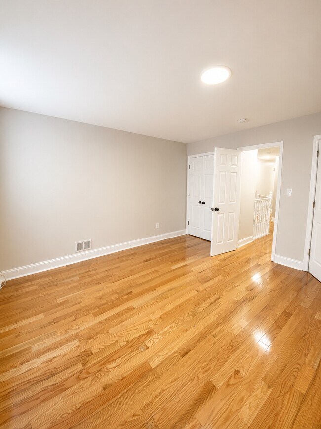Building Photo - 2501 E Fayette St