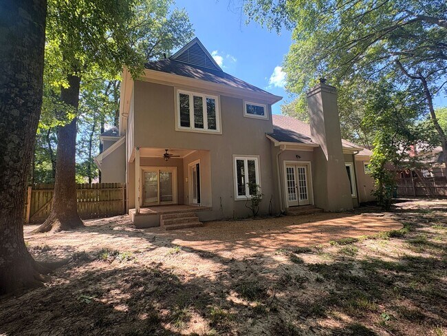 Building Photo - Newly Painted Germantown Home Minutes Away From Thornwood Market Row. Pets Are Welcome With Owner...