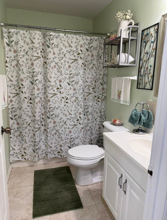 Building Photo - 1082 SW Bellevue Ave