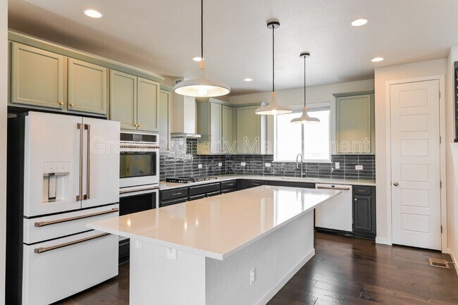 Building Photo - 3603 Mykonos Dr