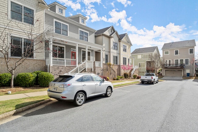Building Photo - Townhouse - 4 Beds - 4 Bath