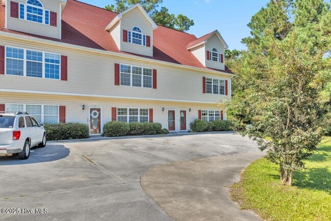 Primary Photo - 101 Ole Field Cir