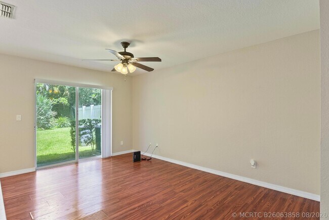 Building Photo - 2205 Marshfield Ct