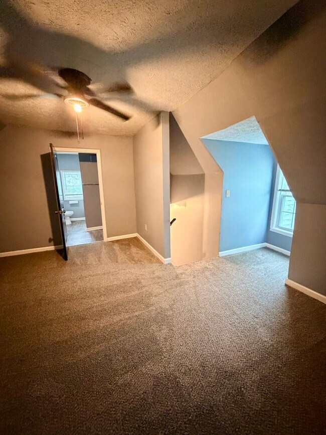 Building Photo - 268 E Loudon Ave