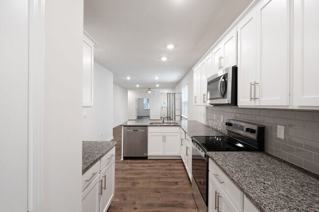 Building Photo - Charming 3BR House in Fuquay Varina