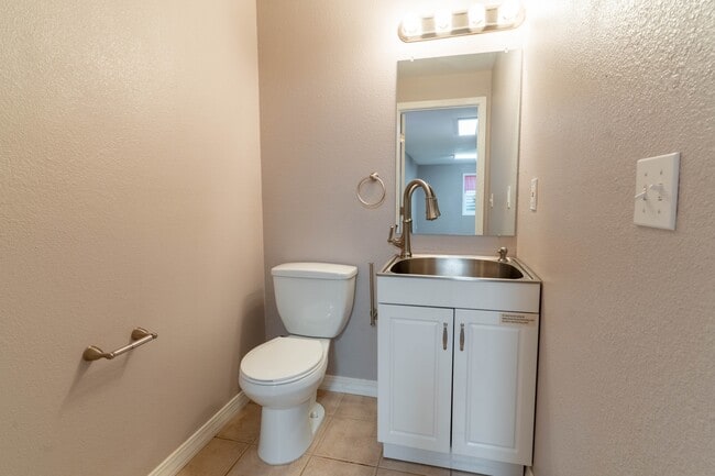 Building Photo - 9234 Red Fern Ln