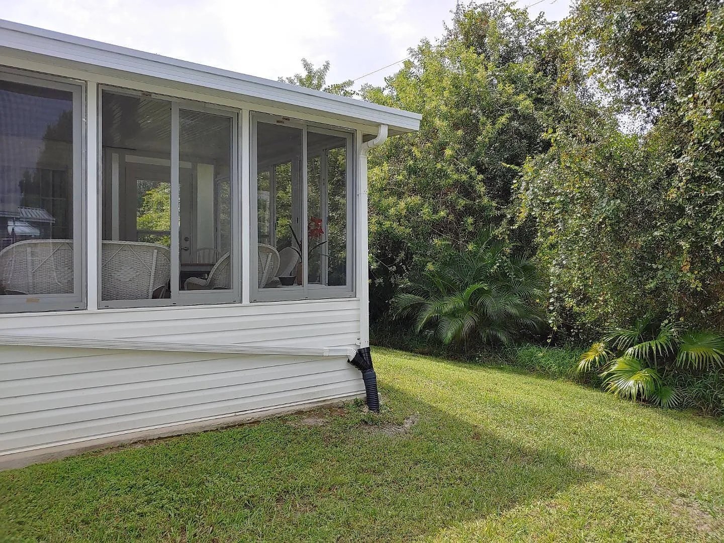 Building Photo - 215 Tiger Lilly Dr