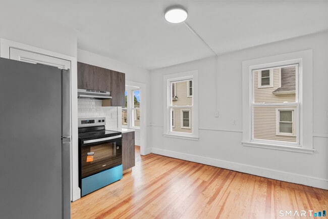 Building Photo - 37 Gridley St