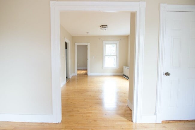 Building Photo - 14 Boynton St