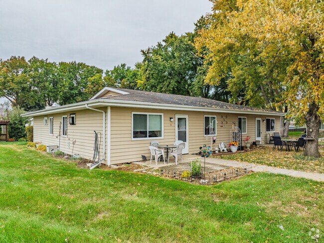 Alternate Exterior - Scotchview Manor Elderly Apartments