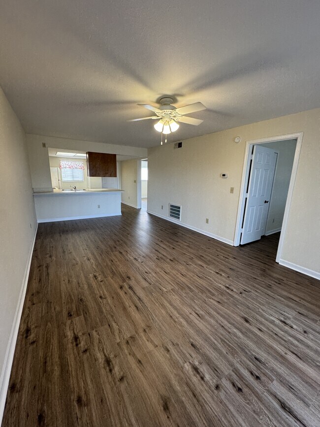 Building Photo - 1101 2nd Ave N