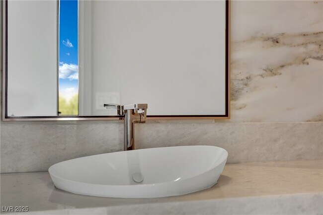 Building Photo - 378 Tranquil Peak Ct