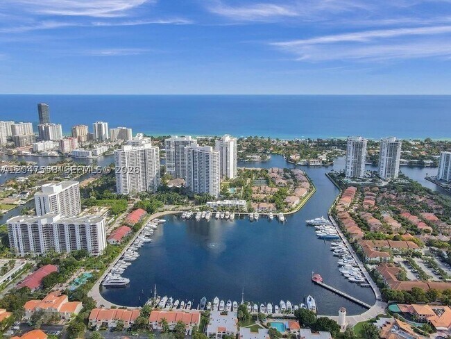 Building Photo - 3640 Yacht Club Dr