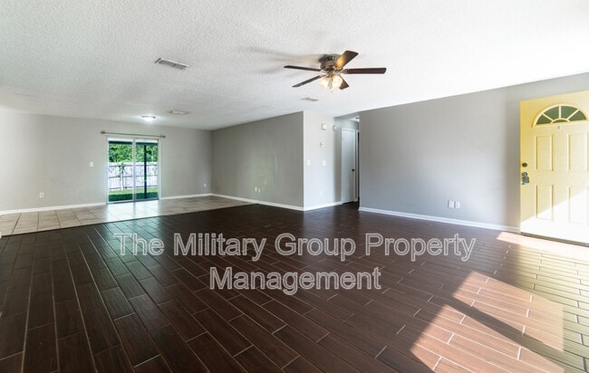Building Photo - 4142 Oriely Dr W