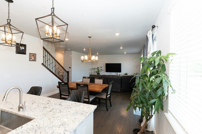 Building Photo - 13534 Tree Sparrow Ln