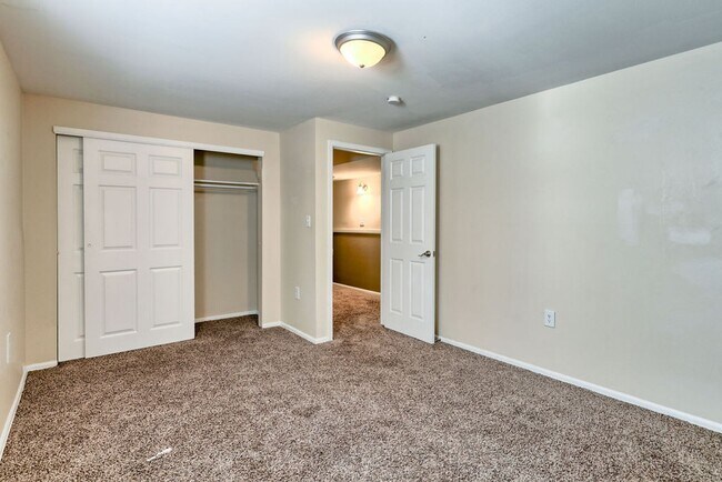 Building Photo - 4 Bedroom 2 Bath home in Midtown Fort Collins