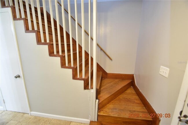 Building Photo - 10110 Alambra Ave