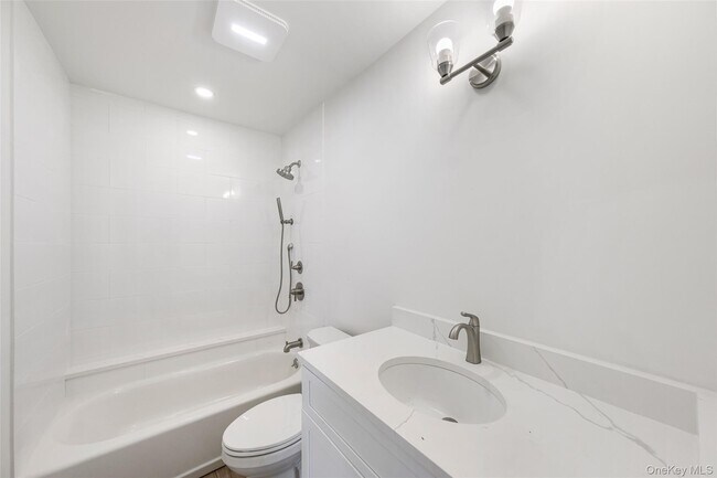 Building Photo - 1083 US-9