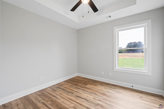 Building Photo - 168 Camden Way