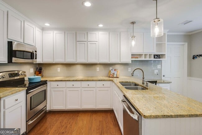 Building Photo - 1140 Mitsy Forest Dr NE