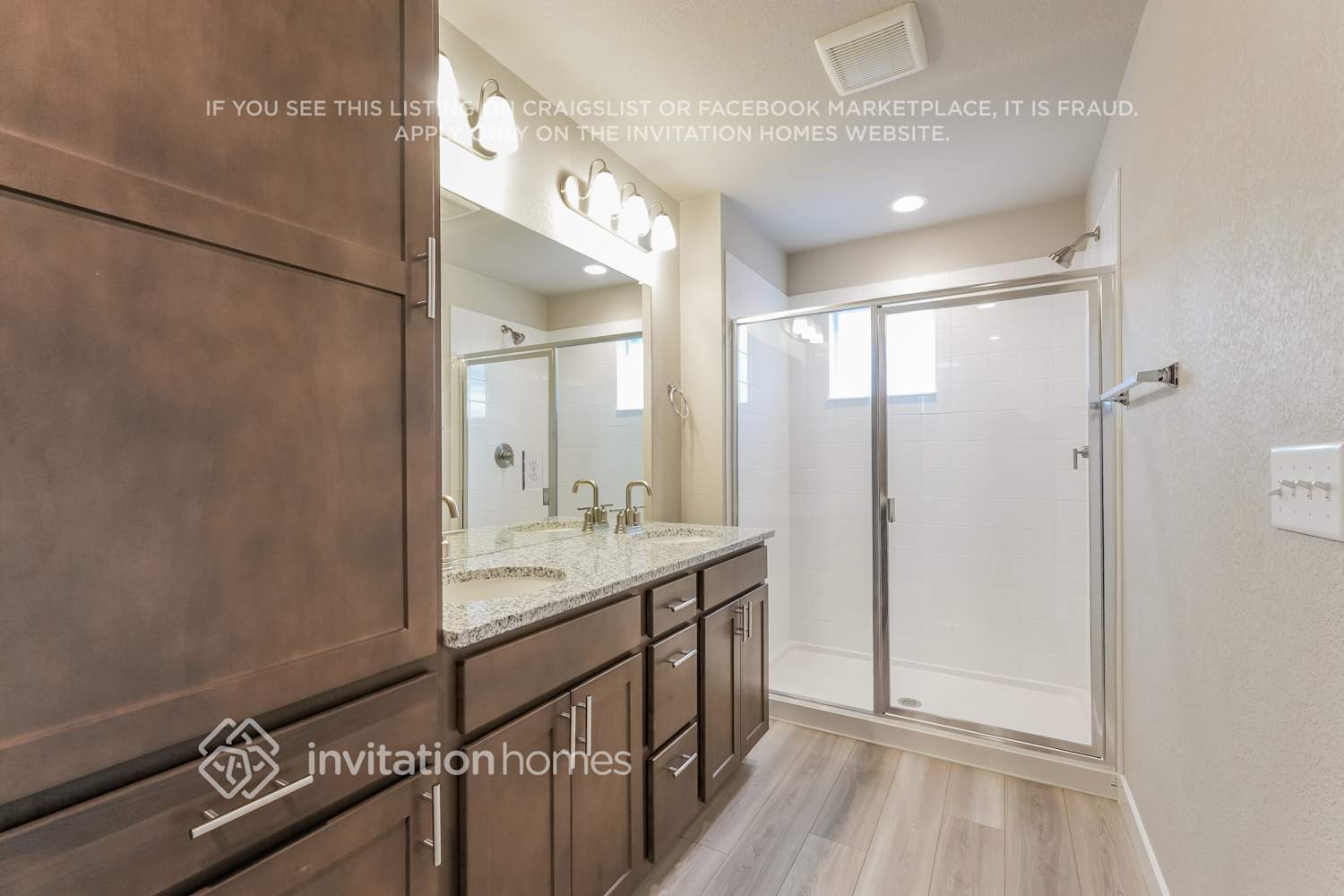 Building Photo - 13513 Arriba Dr