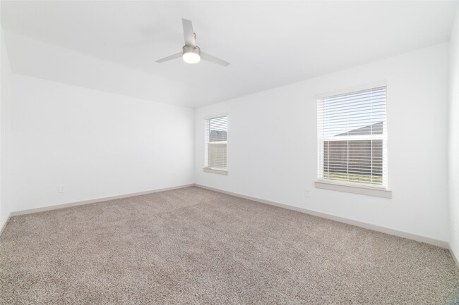 Building Photo - 7010 Fleetwood Crescent Wy