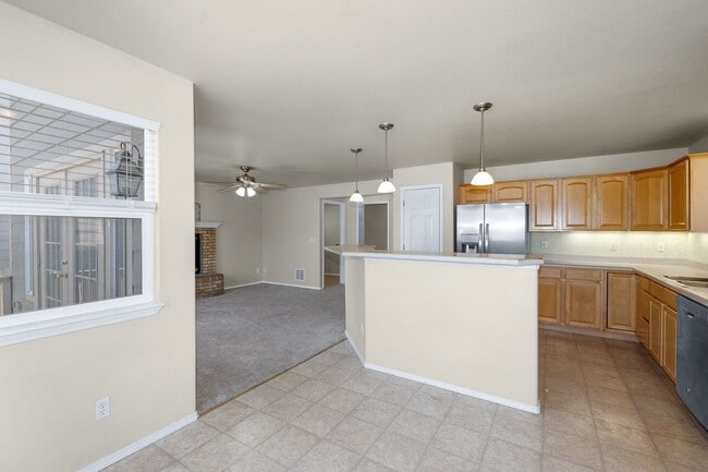 Building Photo - Pinon Valley 2 story 3 bedroom home