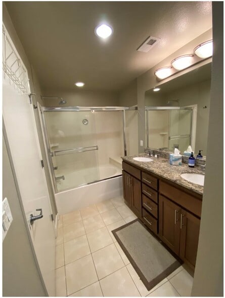 Building Photo - 21301 Erwin St